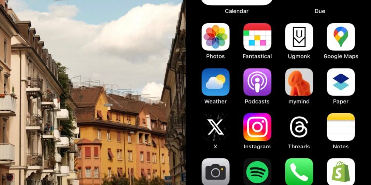 A lockscreen and homescreen from an iPhone