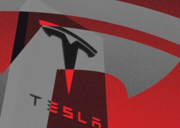 Tesla’s spring update activates adaptive high beams that won’t blind oncoming drivers