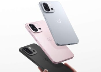 The ‘small’ OnePlus 13T packs a big battery