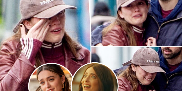 White Lotus' Aimee Lou Wood explains crying after SNL drama