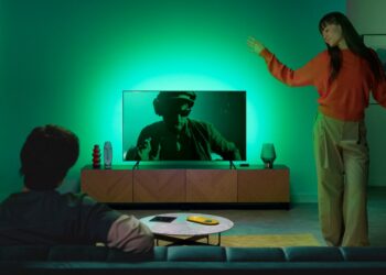 WiZ’s new TV light sync box undercuts Philips Hue’s pricing by half