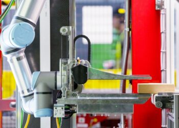 Amazon develops a robot that ‘feels’ touch, just like its human workers