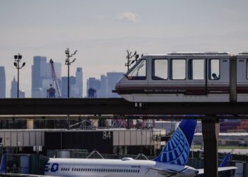 Newark Airport radar outage strikes again, delaying more flights