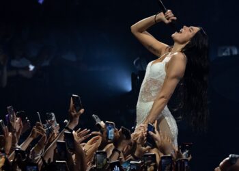 Paul McCartney and Dua Lipa call on the UK to pass AI copyright transparency law