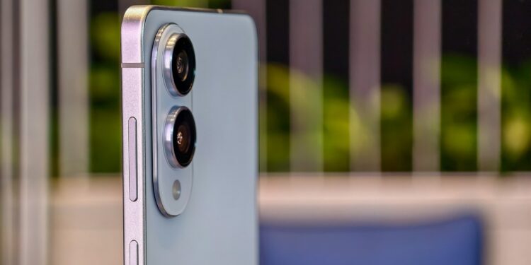 Samsung Galaxy S25 Edge photographed at an angle