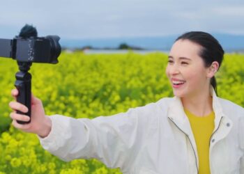 Sony made its shooting grip better for creators working without a crew