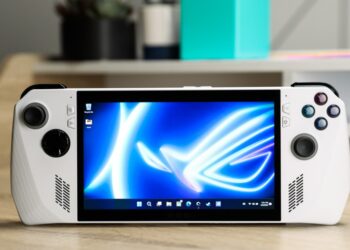 SteamOS puts the pressure on Microsoft’s Xbox-branded handheld