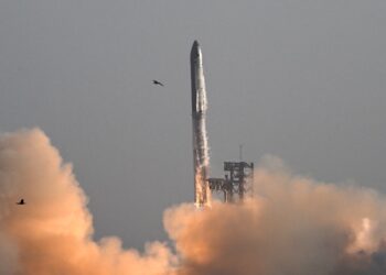 Why do SpaceX rockets keep exploding?