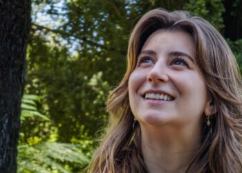 Adobe launches a new ‘computational photography’ camera app for iPhones