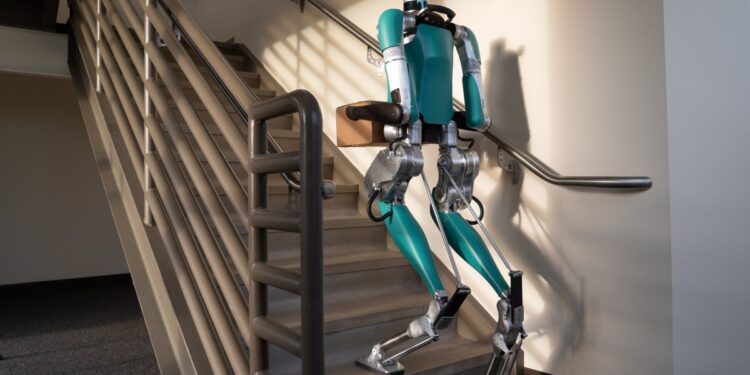 Amazon is reportedly training humanoid robots to deliver packages