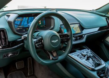 Apple CarPlay Ultra hands-on: more continuity, less disruption