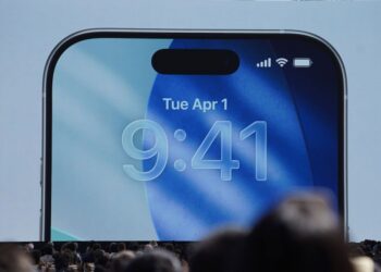 Apple heard your complaints about the Liquid Glass Control Center
