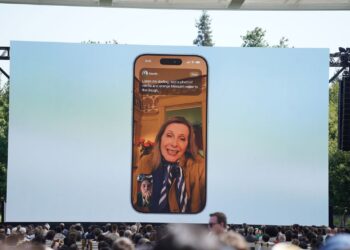 A photo of live translation on a FaceTime call in iOS 26.