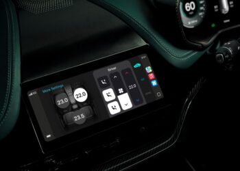 Apple’s more immersive CarPlay is dividing the auto industry