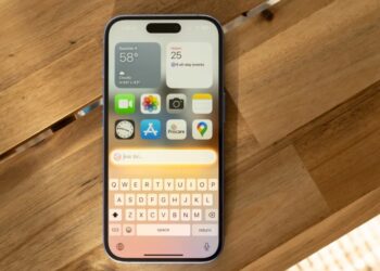 Apple’s upgraded Siri might not arrive until next spring