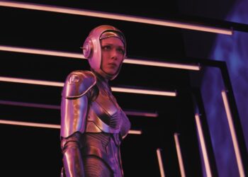 A humanoid android with a woman’s face.