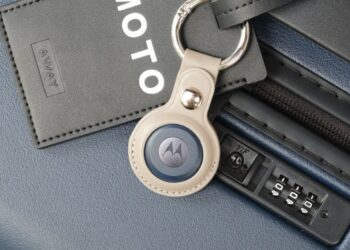 Moto Tag finally gets precise UWB location tracking