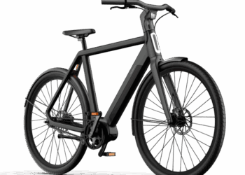 Veloretti just made one of the best e-bikes lighter and cheaper