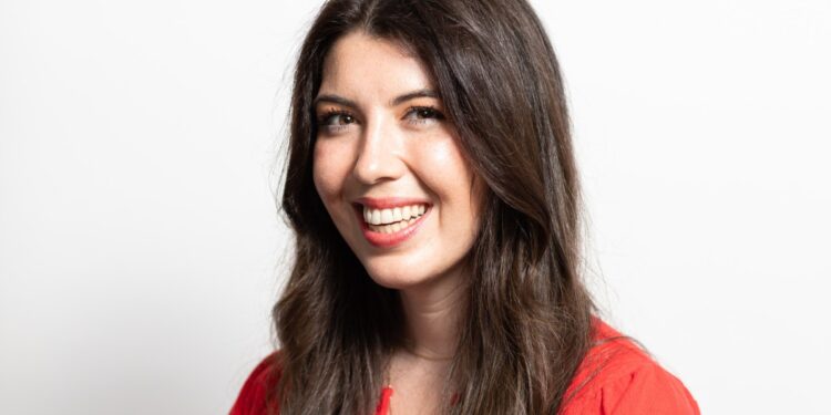 The Verge hires Hayden Field as senior AI reporter