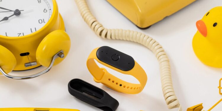 Amazon buys Bee AI wearable that listens to everything you say