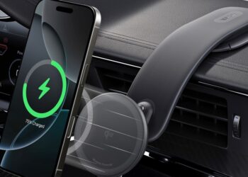 Anker’s new car charger sticks a big flexible tongue to your dashboard