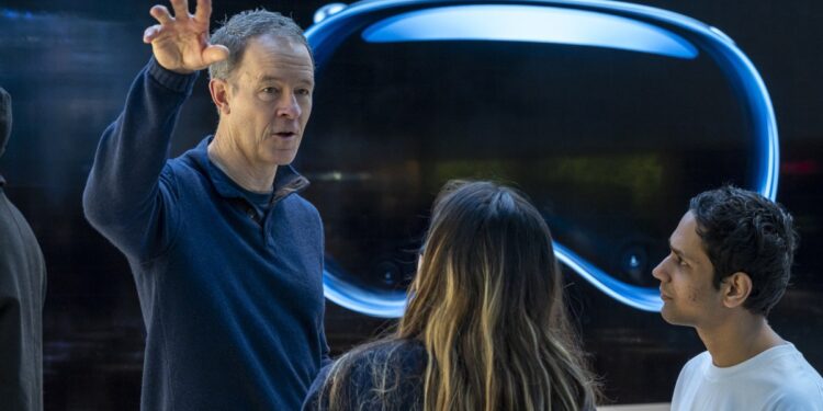 Apple COO Jeff Williams is retiring