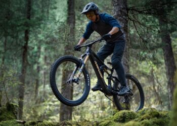 DJI finally brings its impressive Amflow e-bike to US trails
