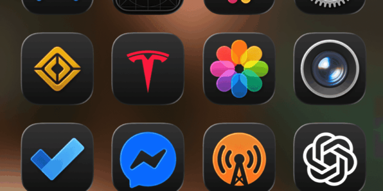 A screenshot of Christian Selig’s iOS homescreen.