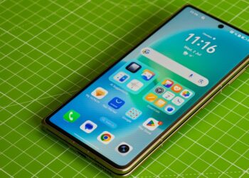 Honor launches the ‘world’s thinnest’ foldable