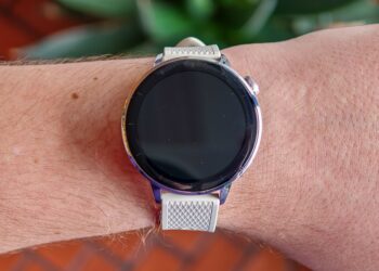OnePlus Watch 3 43mm on a man’s wrist with the screen off