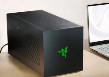Razer’s $350 eGPU chassis only comes with a Thunderbolt 5 cable