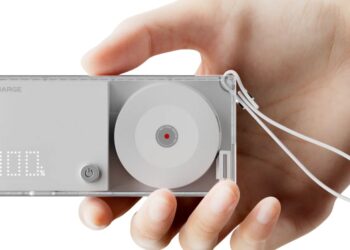 Sharge added a rechargeable battery to its sleek retractable charger