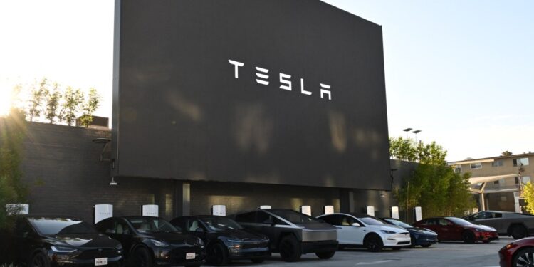 Tesla’s long-delayed 1950s-inspired diner and charging location is finally opening