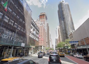 Bloomingdale's 1000 Third Avenue, NYC street view.