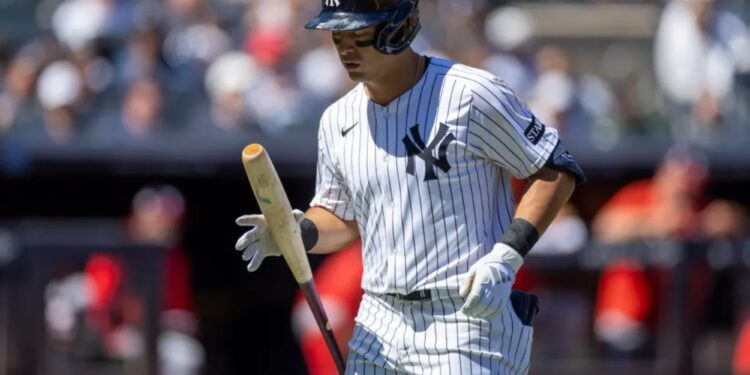 Anthony Volpe's Yankees teammates aren't giving up on him yet