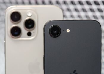 Apple’s three-year iPhone plan is a break from the boring