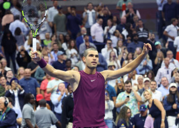 Carlos Alcaraz puts past bad US Open memory behind him with dominant win