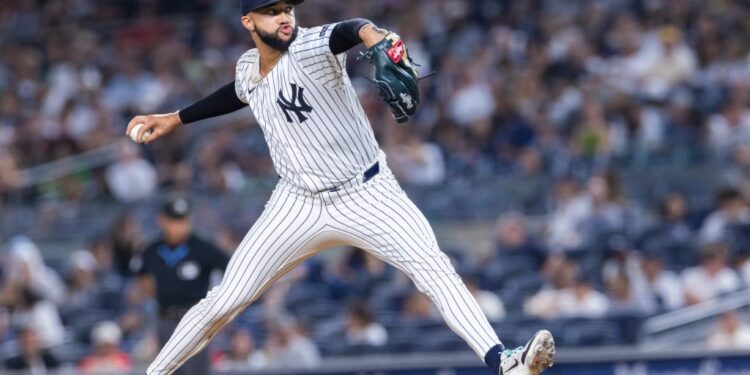 Devin Williams pitched a perfect eighth inning in the Yankees' win over the Red Sox on Aug. 24, 2025.