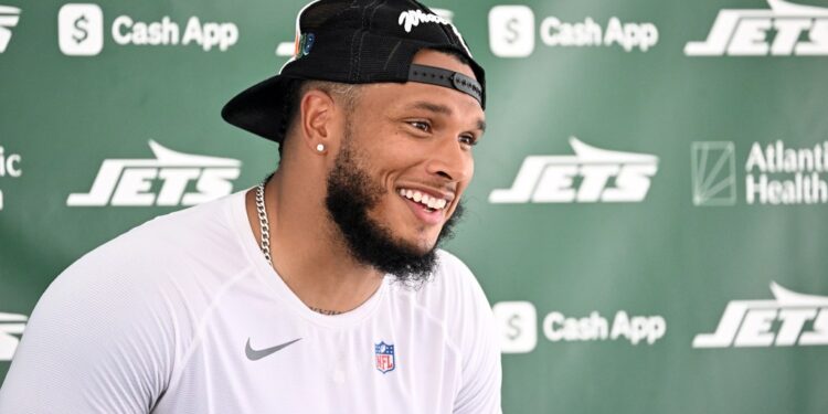 Jets linebacker Jermaine Johnson at training camp.