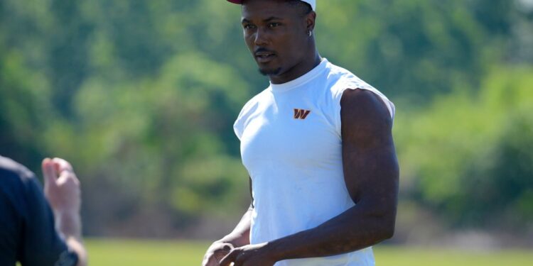 Terry McLaurin will play against the Giants in the season opener after signing a three-year, $96 million extension on Monday.