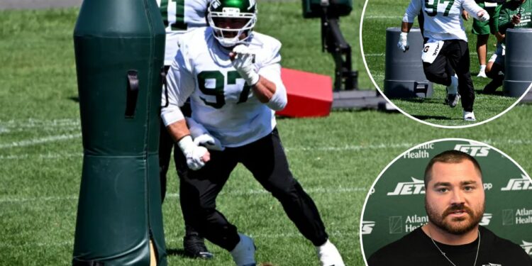 Harrison Phillips can already sense Jets' arrow is 'pointing up' after trade from Vikings