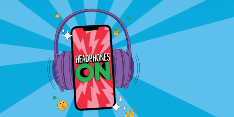 London targets noisy commuters with headphone campaign