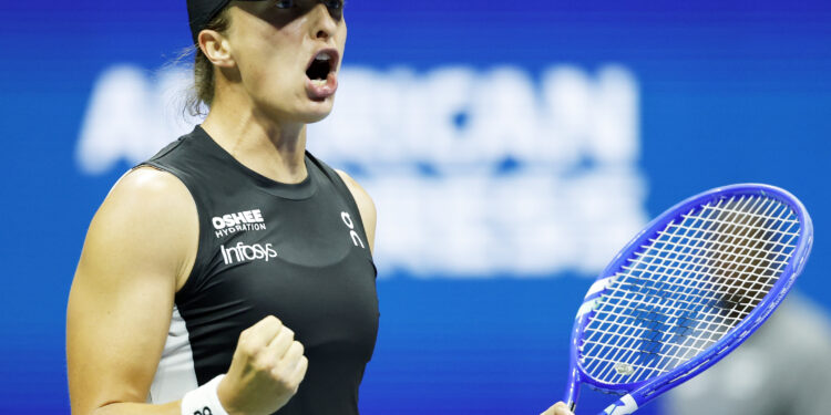 No. 2 Iga Swiatek shakes off rough start to make US Open Round of 16