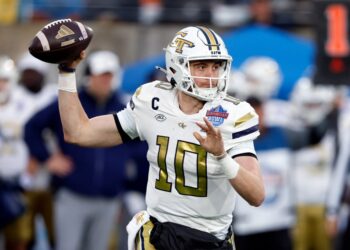 Georgia Tech quarterback throwing a football.