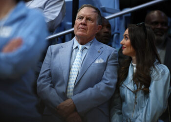 Odds, predictions for Bill Belichick's debut season