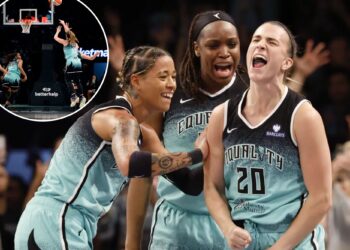 Sabrina Ionescu's 'contagious' energy propels Liberty to statement win