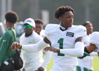 Jets cornerback Sauce Gardner missed Wednesday's joint practice with the Giants due to injury.