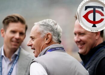 Twins owners halt sale of team in shocking move to keep club in the family