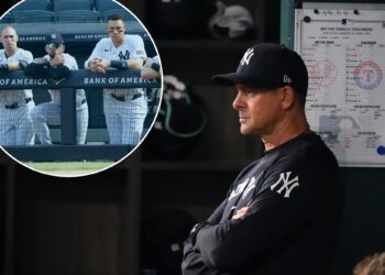 Why do Yankees seasons start to crack at the same time?