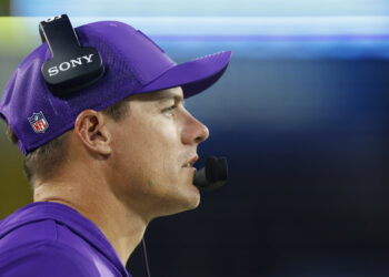 Bet $5, get $300 in bonus bets if your bet wins for Vikings vs. Bears